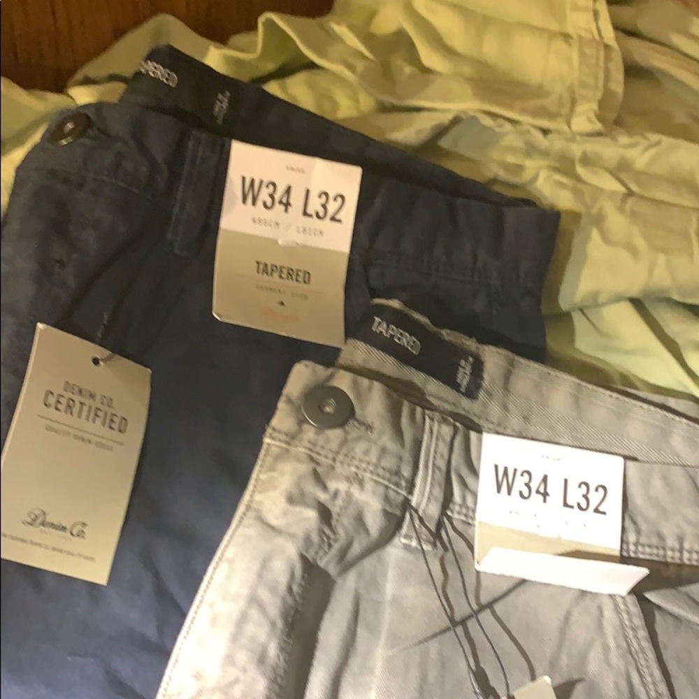 Two pair men’s tapered denim pants W34 L32 NWT